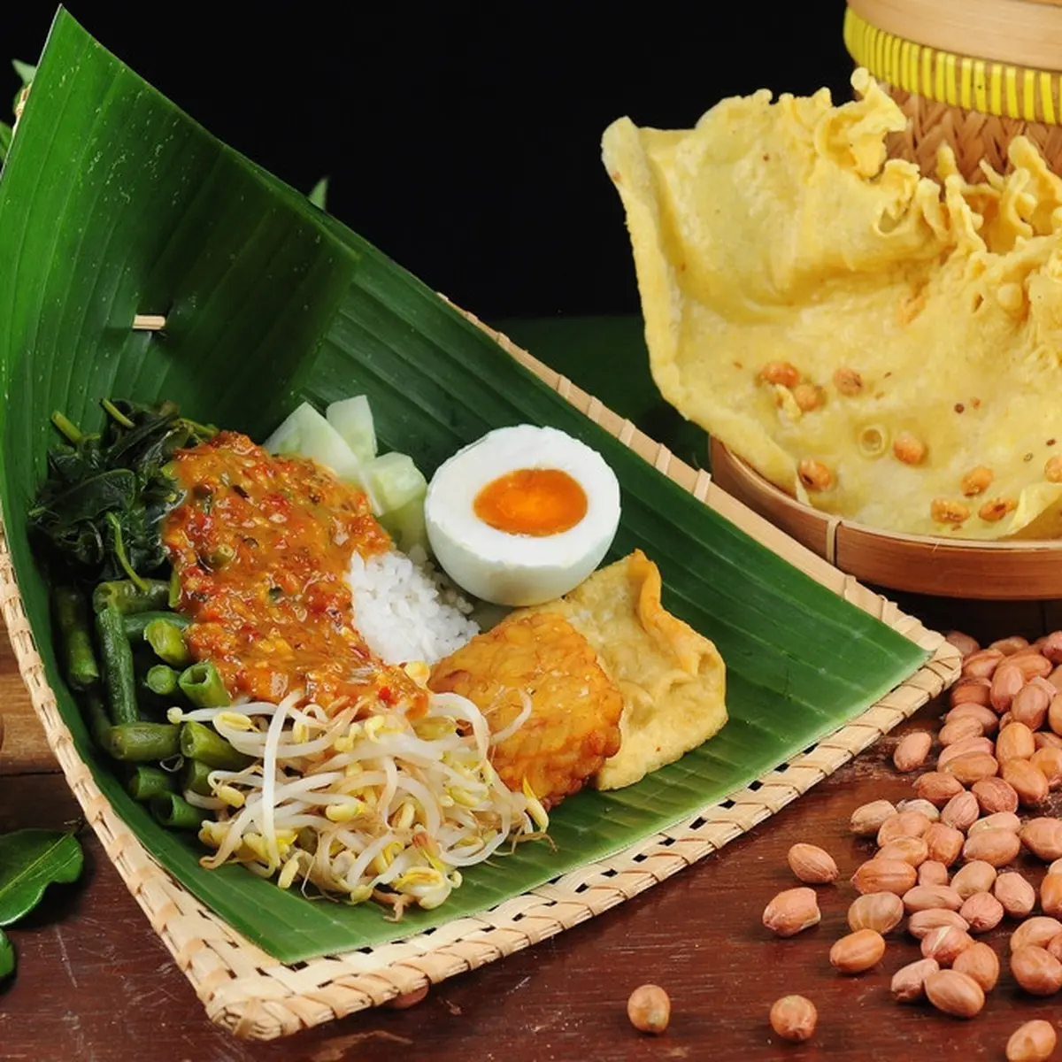 Kuliner Malam Legendaris di Jalan Basuki Rahmat Kediri